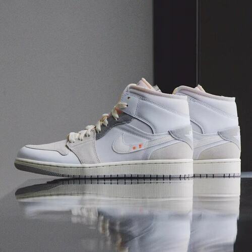 清仓特价  Air Jordan AJ1 男女高帮板鞋DM9036-104 DM9652-100