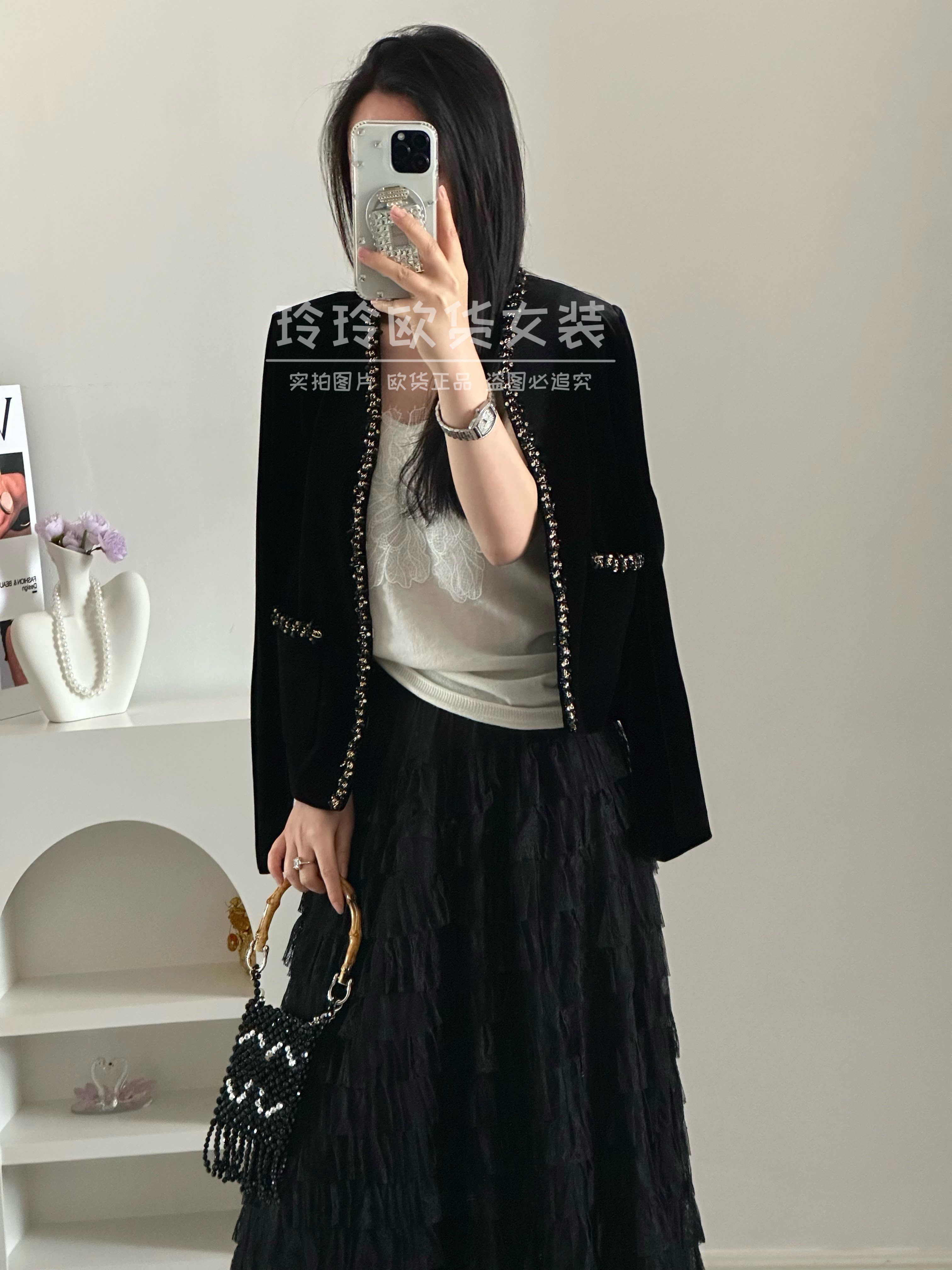 2026年欧货正品重工V领黑曜石金链钉珠小香风黑色丝绒西装外套