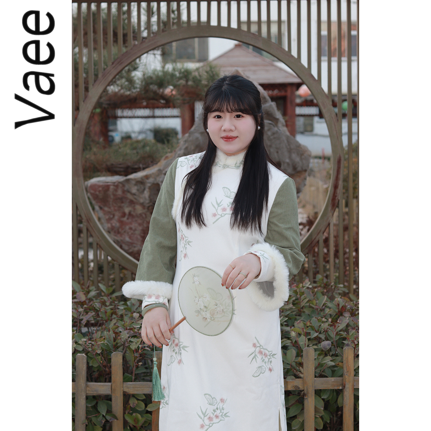 Vaee大码女装新中式复古刺绣连衣裙冬季新款加绒加厚假两件旗袍裙