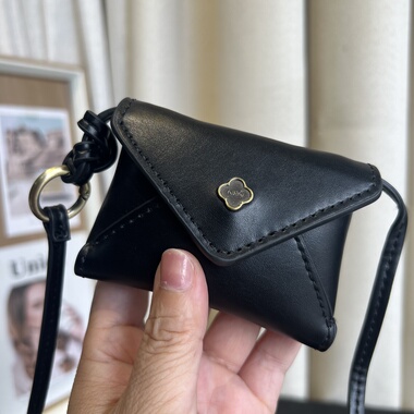 出口韩国单小众牌子逼格小包女包装饰口红包身份证卡包迷你斜挎包