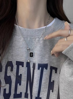 黑色方牌锆石项链新款ins小众设计简约吊坠百搭高级感配饰