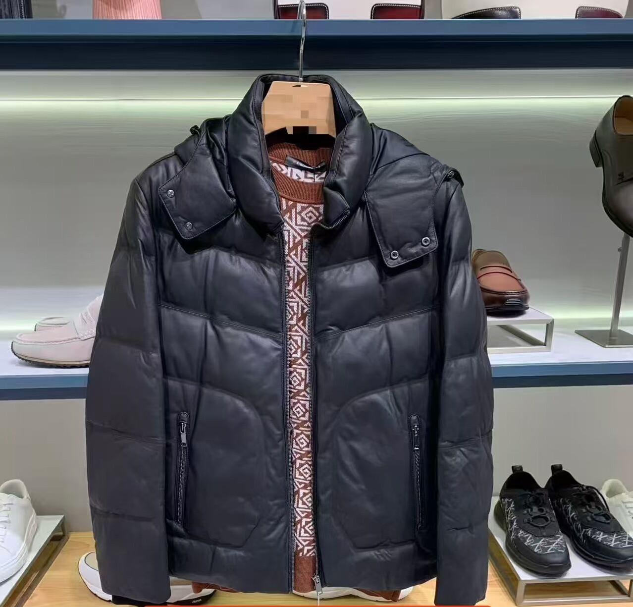 冬款时尚休闲真皮羽绒服男士连帽短款鹅绒服