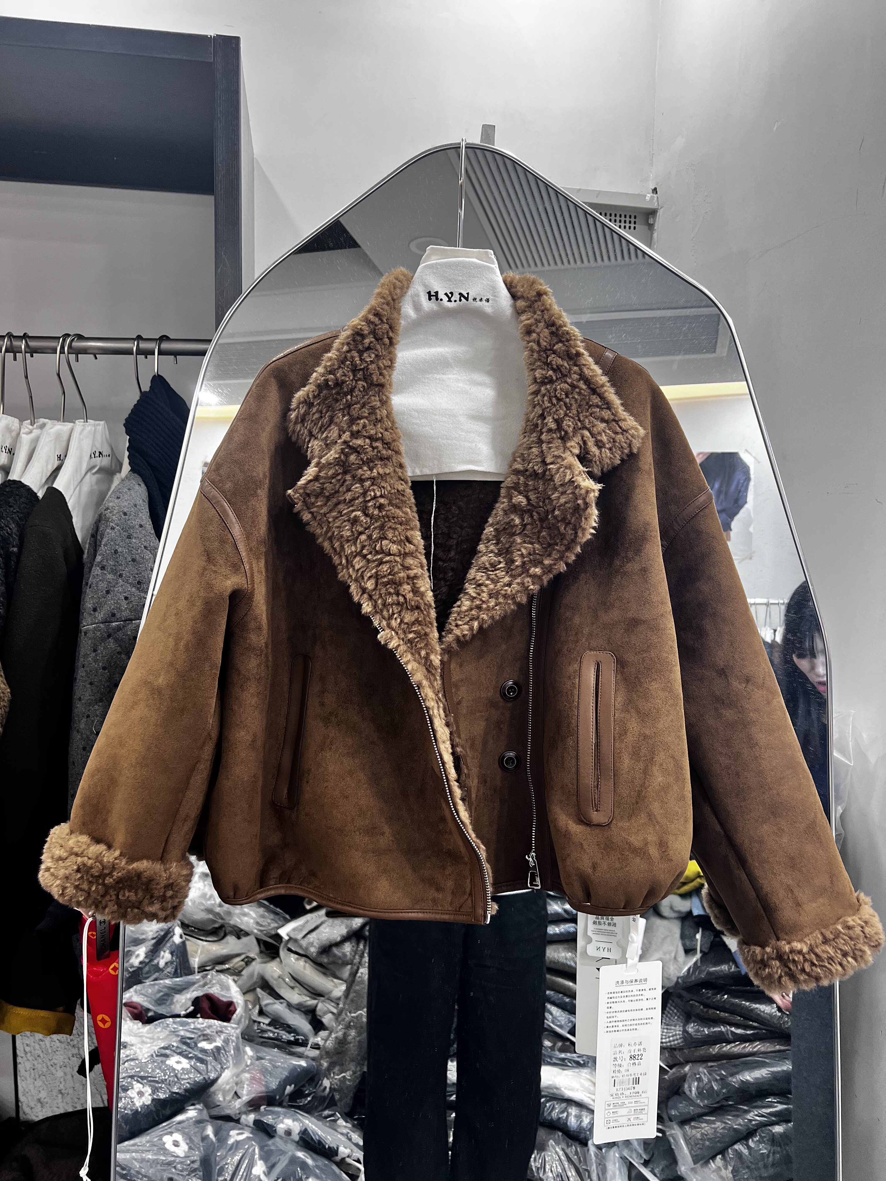 韩版复古皮毛一体羊羔毛外套女2025冬季新款加厚保暖机车服上衣潮