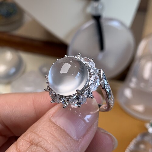 新品纯天然玉石俄冰白冰高冰玻璃种刚蛋豪镶戒指纯银925