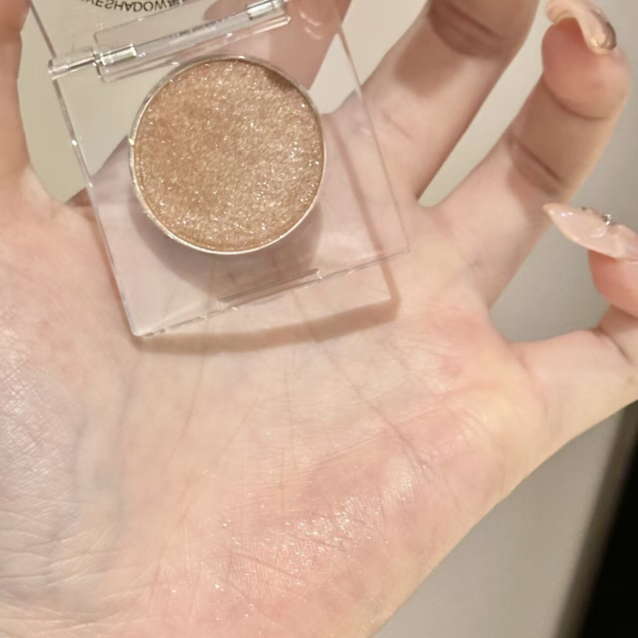 卡姿兰单色眼影星辰碎钻爆闪显色持久珠光亮片璀璨眼妆香槟色正品