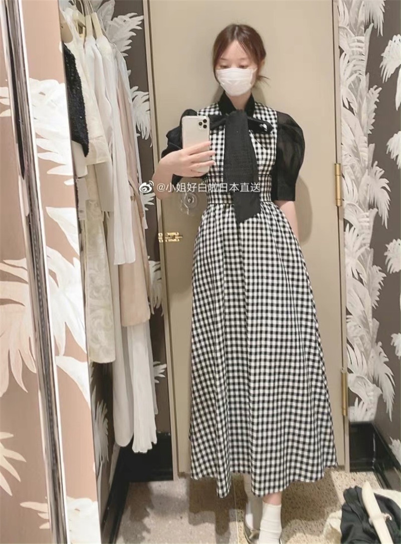新年大促 宮脇咲良さん着用lb元 后背交叉V领无袖收腰背带连衣裙