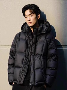 太平鸟男装 连帽加厚羽绒服男短款外套2024年冬季新款宽松轻面包