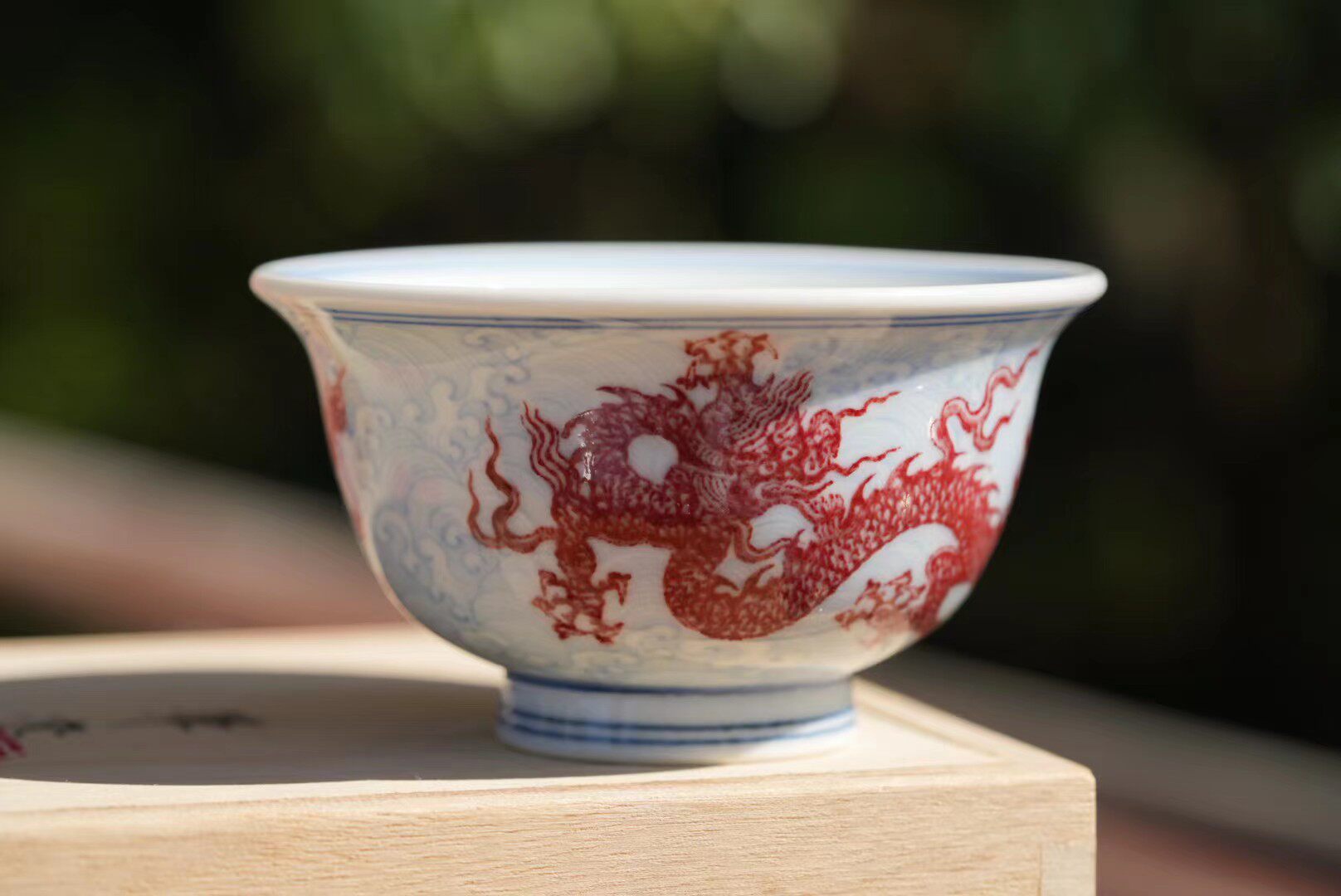 景德镇岚溪草堂原矿青花釉里红红龙纹压手杯中式高端纯手工手绘