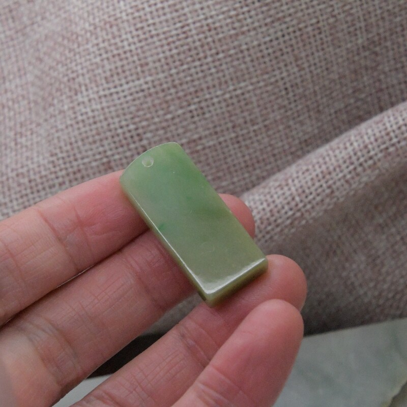 陈鹏老师天然春彩草绿冰糯种A货翡翠平安无事牌吊坠