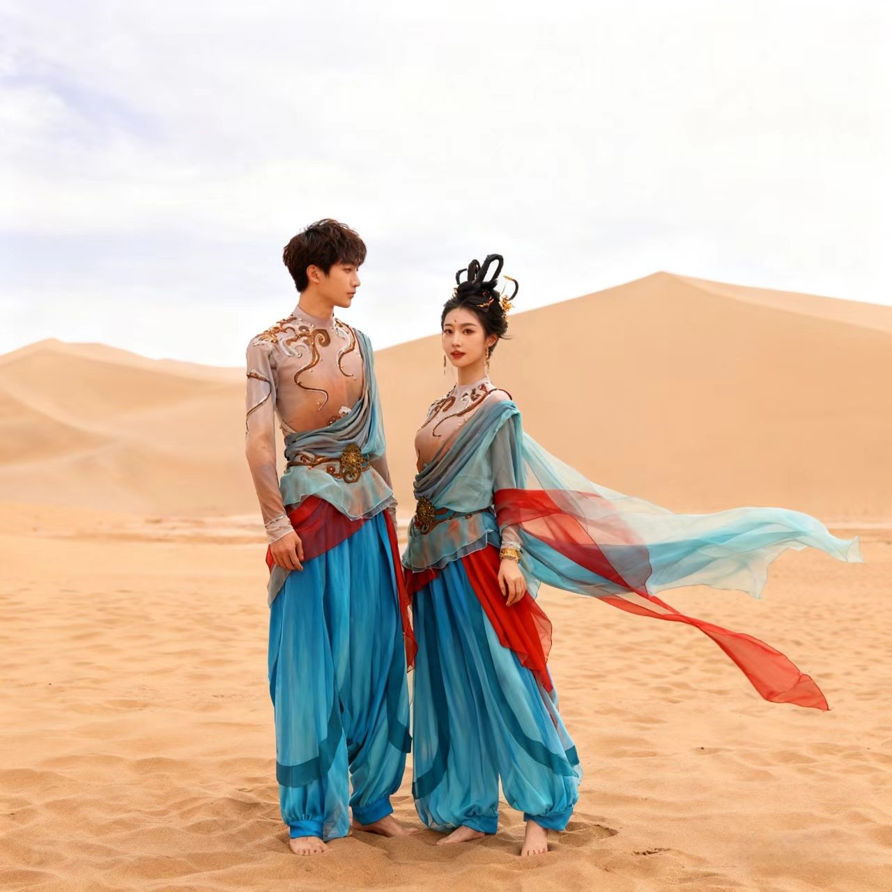 敦煌飞天舞蹈服异域风情飘逸尘世