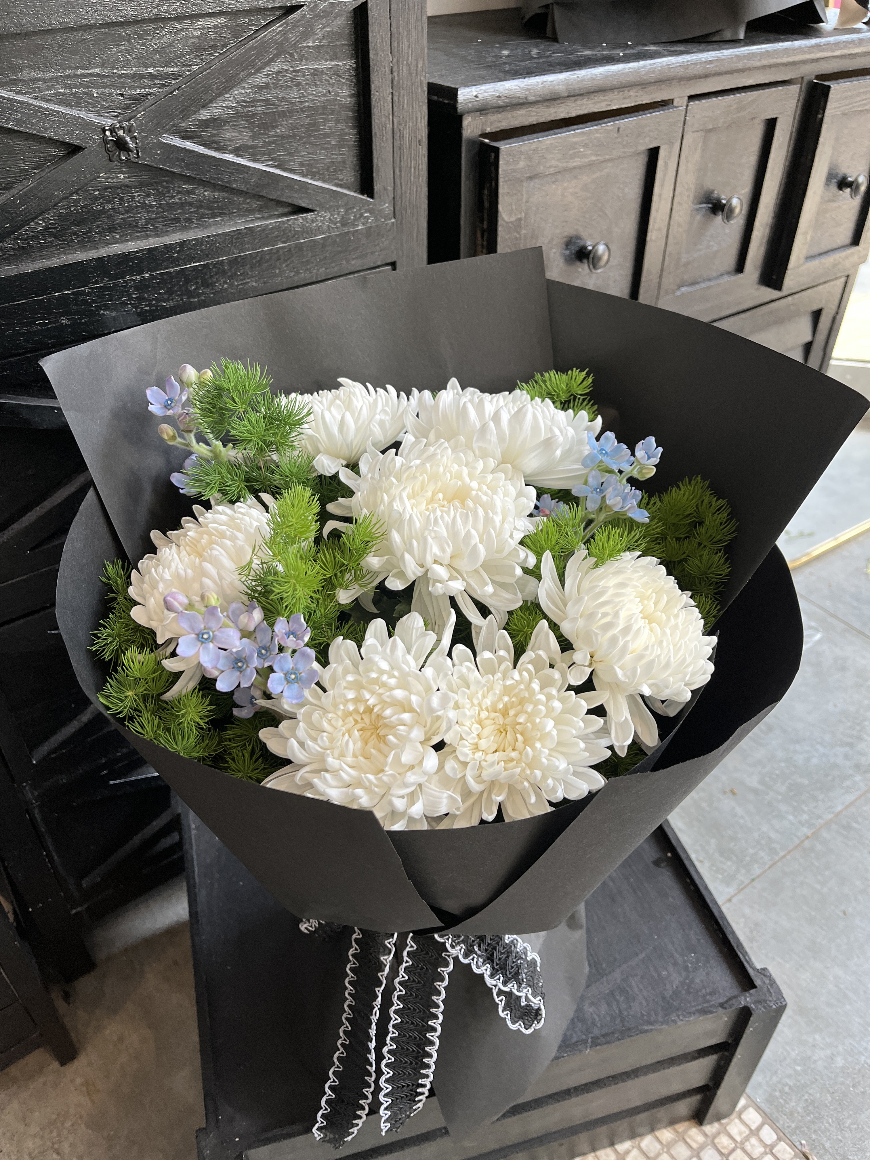 清明节新款祭奠扫墓黄菊花白菊花黄百合混搭花束送故人北京同城送