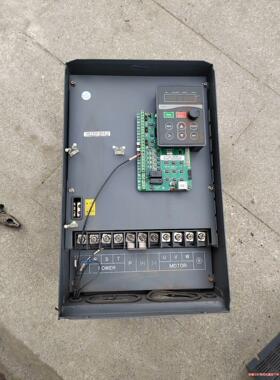 拆机三晶VM1000-4T37G/045P  37千瓦(议价商品）