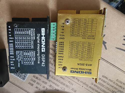 AKS-202A/DSP42/SH-2404 驱动器  实物