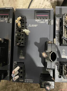 三菱MR-JE-300A驱动 /HF-SN302J-S100(议价商品）