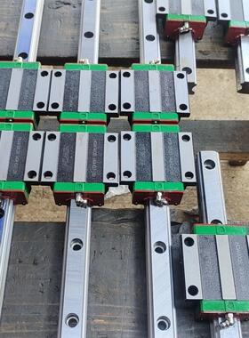 上银HGW30CB滑块的安装孔是70和×52。组合高度42。骏营议价商品