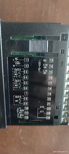 正品rkc温控表，250元。(议价商品）