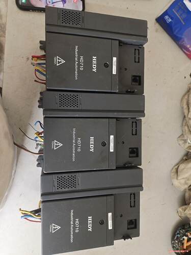 拆机七喜变频器，HD710-20D00220，2.2KW，2(议价商品）