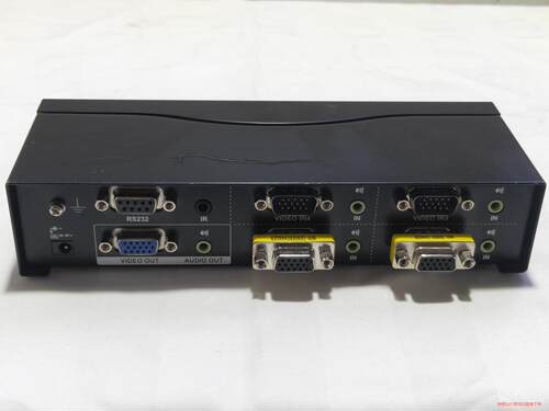 ATEN宏正VS0401 4口VGA切换器   CS84U(议价商品）