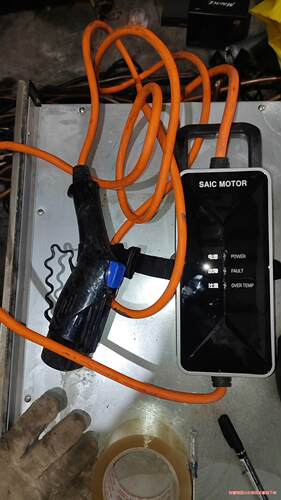 SAIC MOTOR 充电器 成色 不是太好骏营议价商品