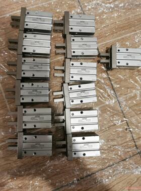 亚德客手指气缸HFK16R拆机13个，实物拍摄，功能正常(议价商品）