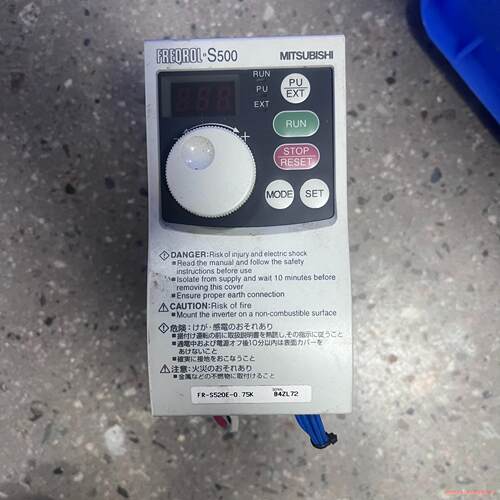 三菱变频器S520E FR-S520E-0.1K    FR议价商品