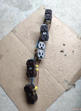 HUBBELL  荷宝  插座 美国荷宝插座拆机成色如图，插议价商品