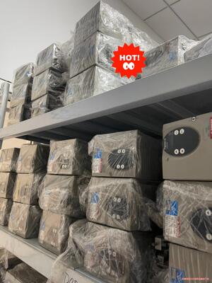 全新未使用施耐德驱动器LXM05CD10M2 ，LXM05A骏营议价商品
