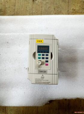 变频器330-SMKA0015M1 1.5kw 220v(议价商品）