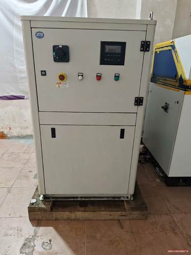 同飞冷水机 型号MCWL-100DTR-03-3385 ，制(议价商品）