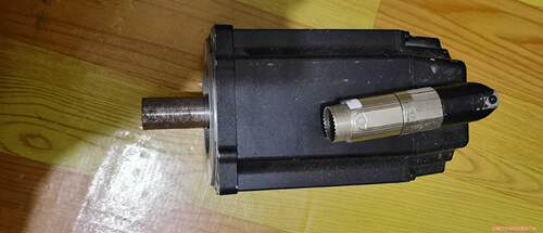 AB电机VPL-B1303C-PK12AA功能正常包好，喜欢(议价商品）