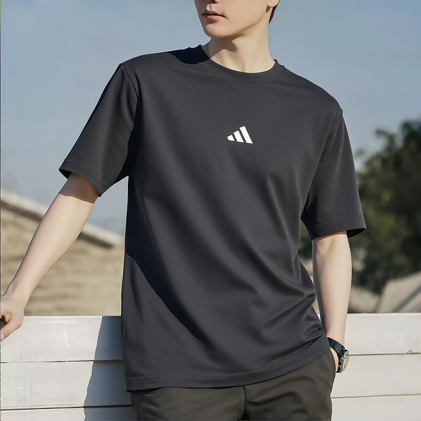 阿迪达斯男装黑色短袖T恤跑步半袖26春夏款圆领透气运动服JE9024