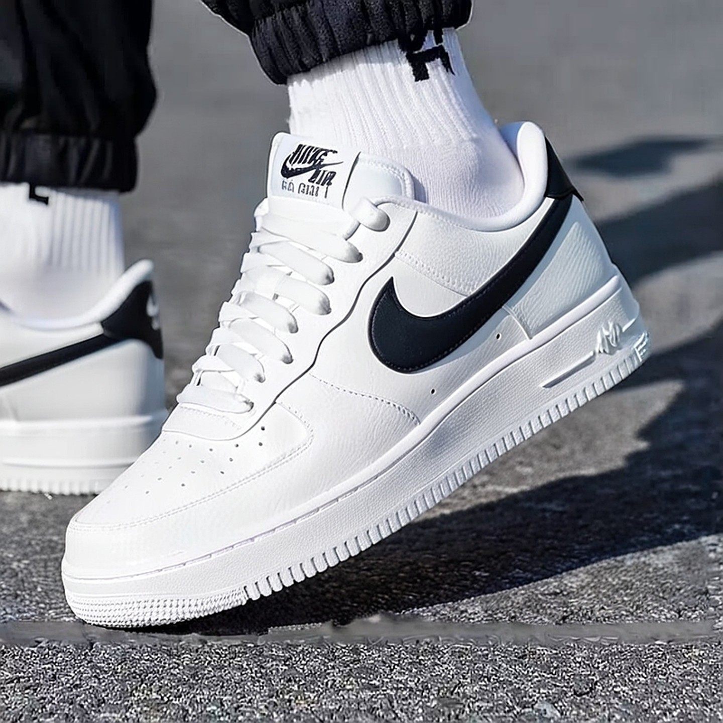 耐克男鞋Nike官网冬季新款空军一号黑白色AF1低帮运动板鞋FZ0627,运动鞋new,运动休闲鞋,淘宝优惠券,粉丝福利购,淘宝优惠卷