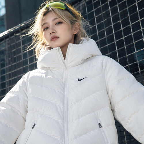 NIKE耐克女装白色羽绒服2026秋冬新款保暖厚外套运动服IF5884-100