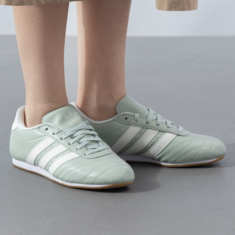 阿迪达斯运动鞋2025冬季新款女鞋健身训练鞋跆拳道鞋休闲写JS0710