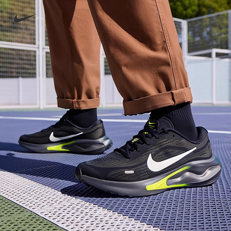 公路专业支撑缓震跑步鞋