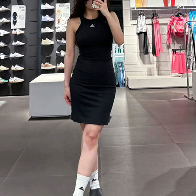阿迪达斯小黑裙三叶草黑色修身包臀裙连衣裙女26新款运动裙IT9881