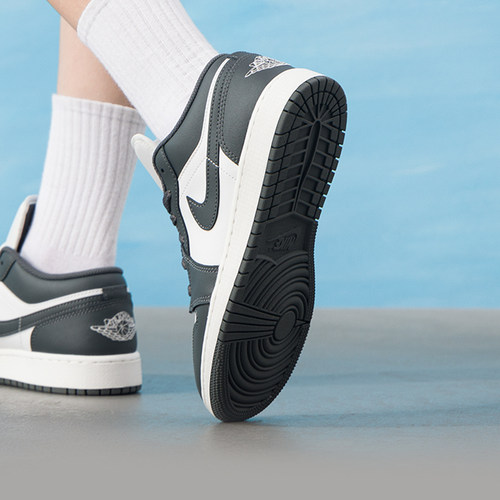 耐克（NIKE）学生青少年男女鞋 2025新款秋季aj1篮球鞋时尚板鞋低