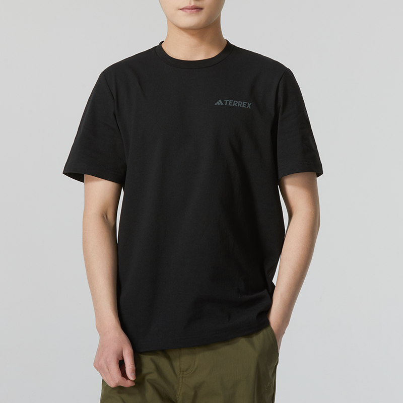 阿迪达斯短袖运动服adidas