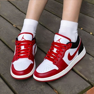 NIKE耐克女鞋滑板鞋AIR JORDAN 1红色新年款运动训练篮球鞋DC0774