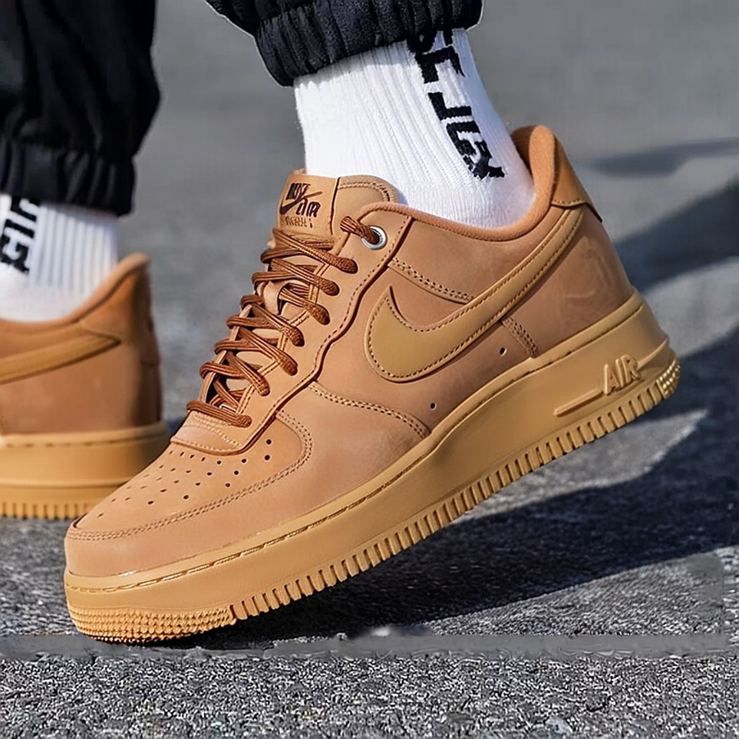 Nike耐克AF1小麦色空军一号男鞋2025冬新款低帮复古运动休闲板鞋