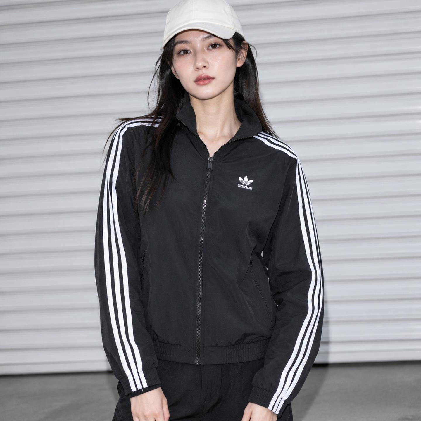 阿迪达斯女装运动服26春秋款梭织夹克休闲立领外套情侣上衣KB2466