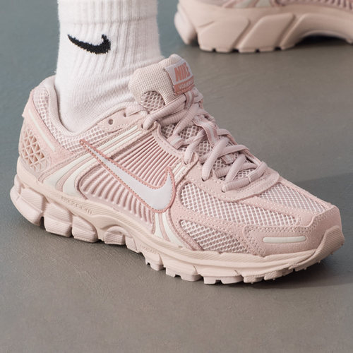 NIKE耐克女鞋粉色休闲鞋2026新款秋季运动鞋ZOOM低帮HQ0458-600