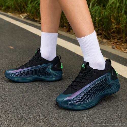 阿迪达斯adidas篮球鞋男鞋秋季新款爱德华兹一代boost缓震运动鞋