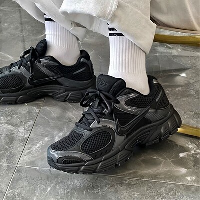 NIKE耐克V5RNR老爹鞋2026春新款男鞋透气网面减震跑步运动休闲鞋