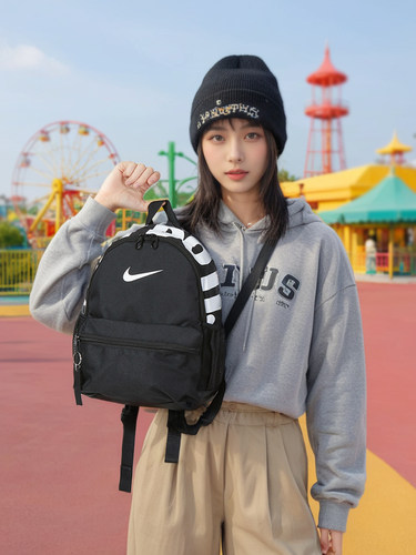Nike运动学生耐克女包