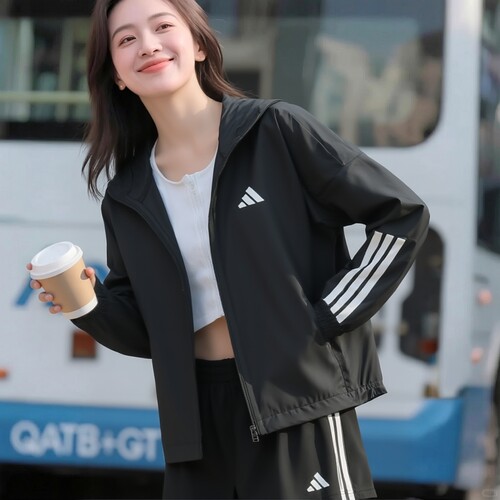 adidas阿迪达斯女装梭织夹克外套26新款黑色连帽跑步运动服JX1872