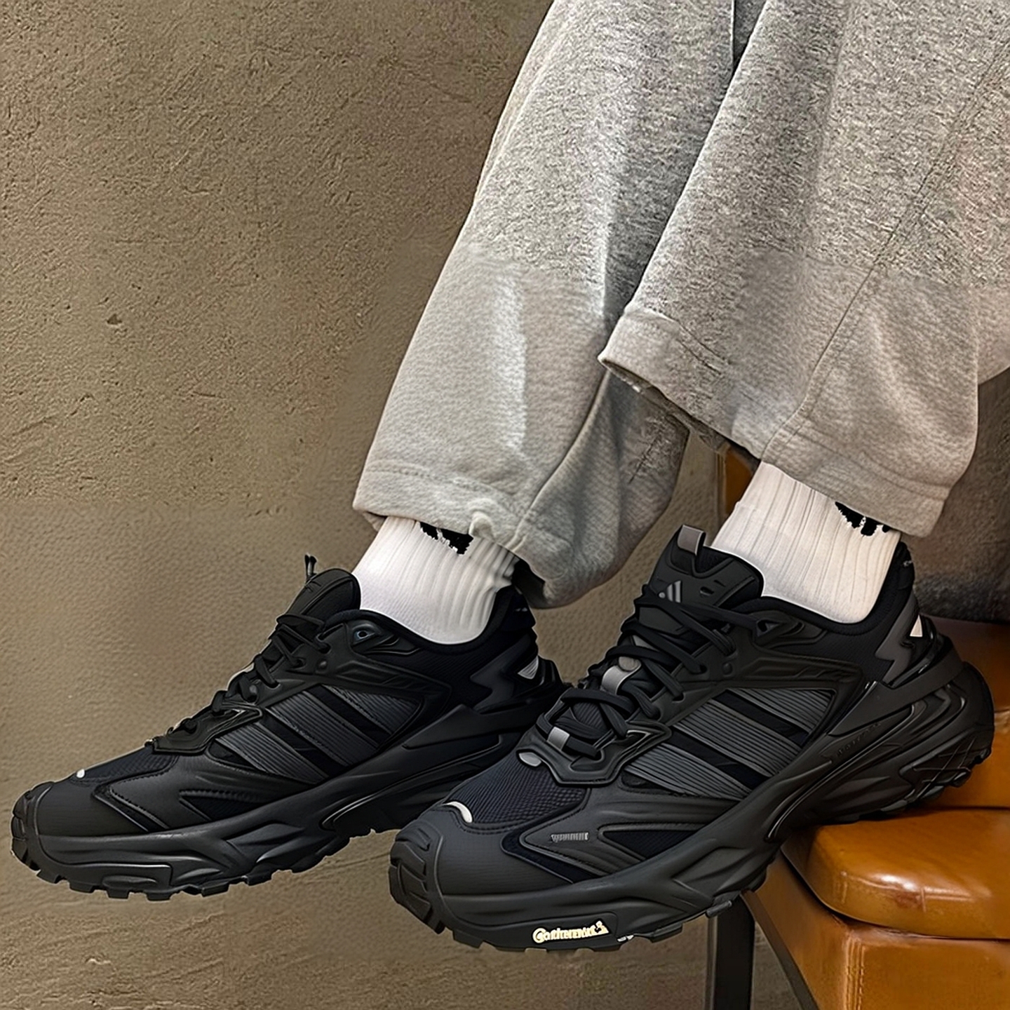 Adidas阿迪达斯25新款运动休闲鞋男鞋女鞋机甲鞋复古老爹鞋KK1001