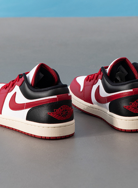 耐克（NIKE）本命年红色女鞋马年26新年款板鞋AJ1低帮AIR JORDAN