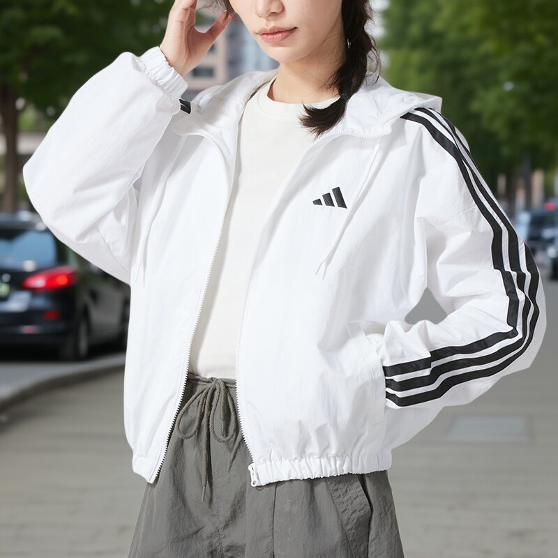 阿迪达斯女子连帽运动防风夹克图片