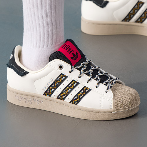 阿迪达斯三叶草贝壳头低帮板鞋男鞋女鞋2025新款运动休闲鞋JQ8722